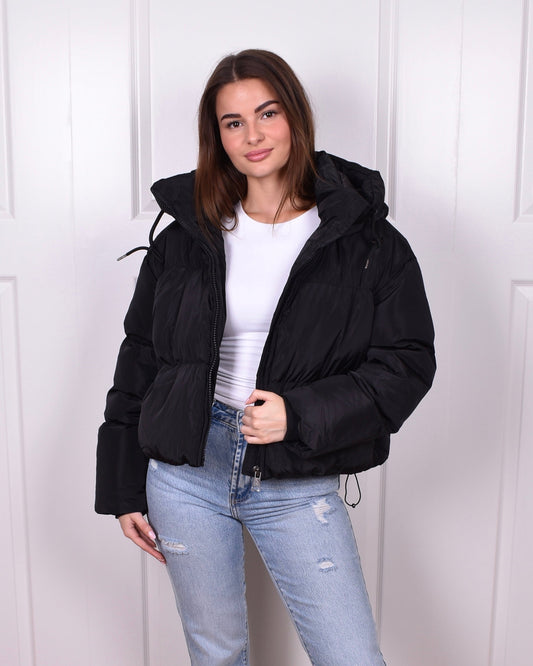 Short PUFFER coat black