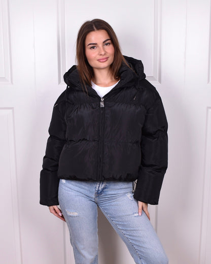 Short PUFFER coat black